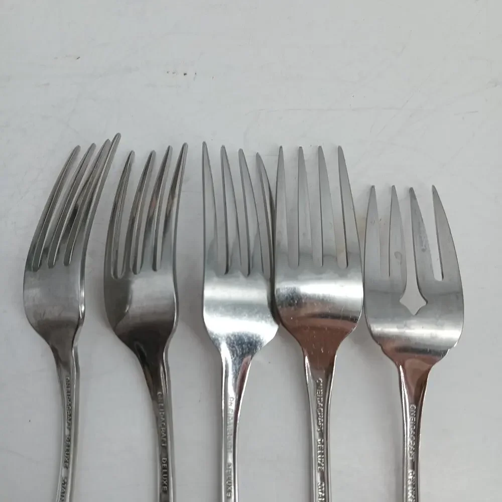 5X DF CHATEAU by ONEIDACRAFT DELUXE Stainless DINNER FORKS SCROLL FLORAL